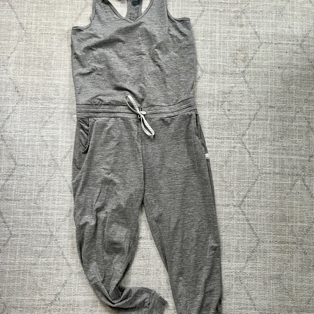 Vuori Lux jumpsuit. Size M. Color Grey. Never worn.